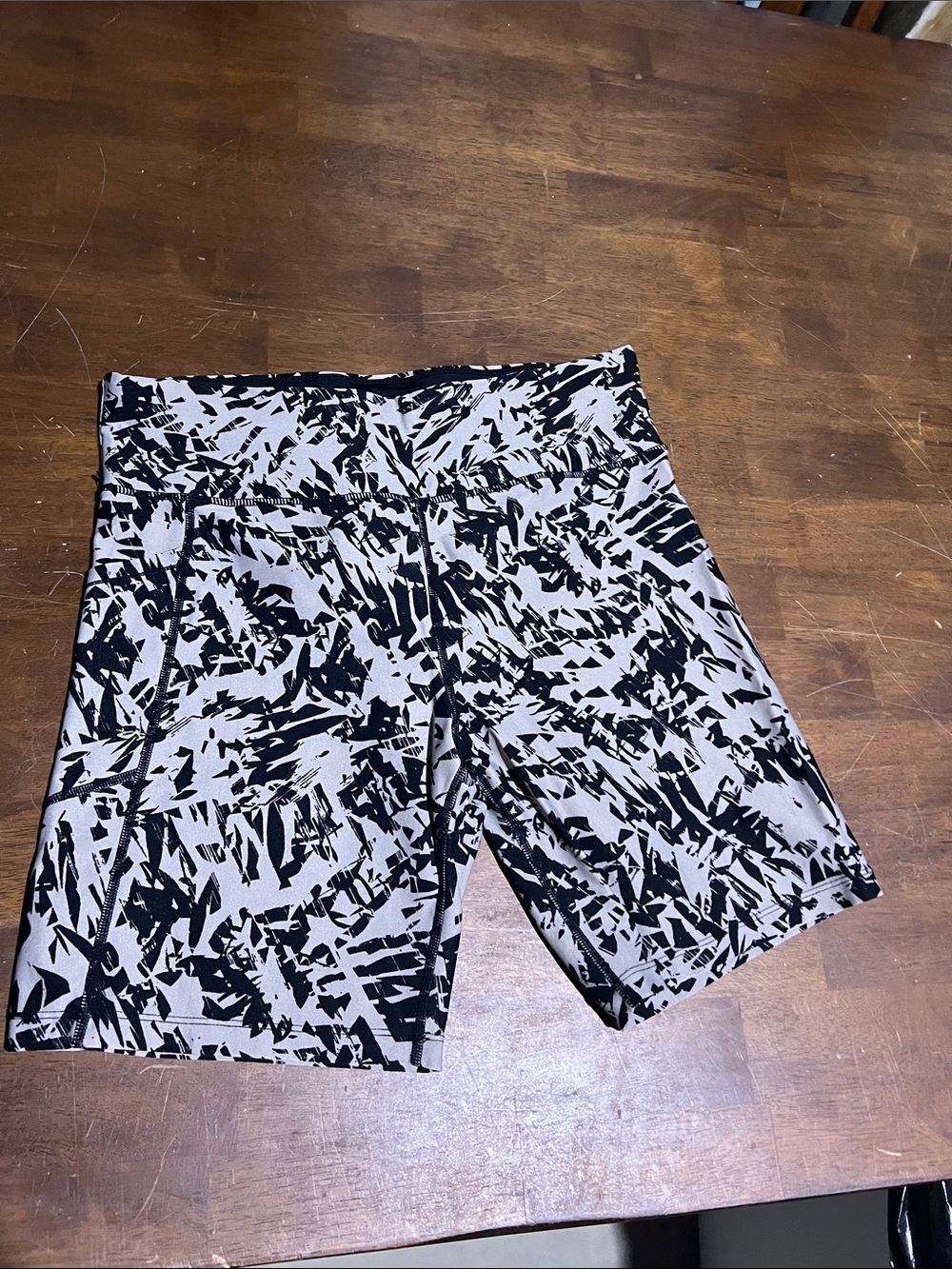 Calvin Klein NWT Palm Wrap Moonrock Biker Short One Side Pocket Size XL